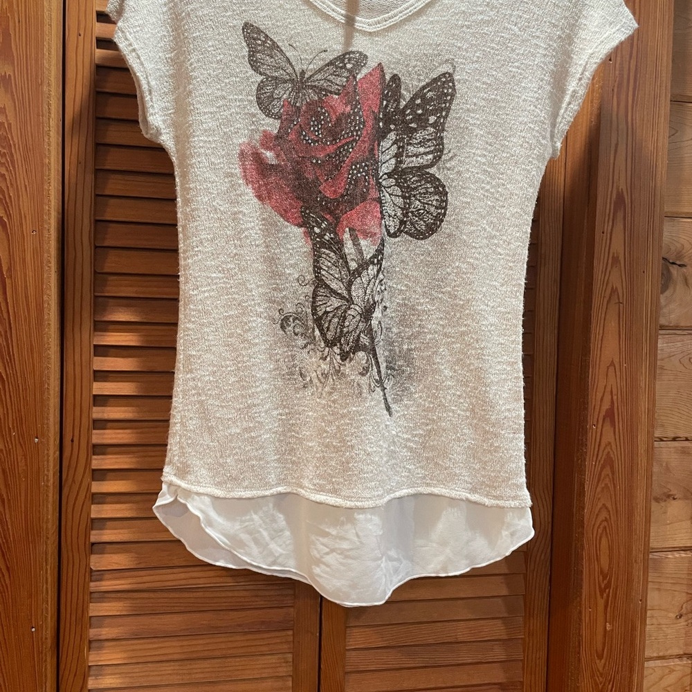 ANDREA FENZI Short Sleeve Top with Red and Black Design